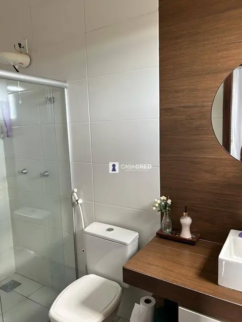 Casa com 3 quartos à venda, 200m2 em Alto da Figueira III, Varginha - MG - imagem 8 Foto 8 de Casa com 3 quartos à venda, 200m2 em Alto da Figueira III, Varginha - MG