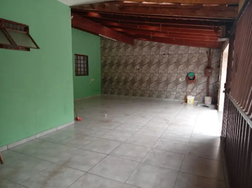 Foto 1 de Casa com 4 quartos à venda, 200m2 em Varginha - MG