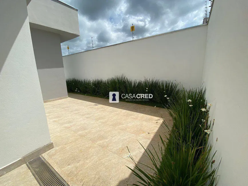 Foto 2 de Casa com 3 quartos à venda, 200m2 em Varginha - MG