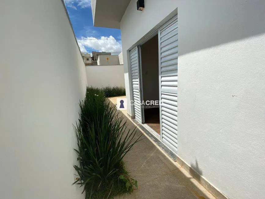 Casa com 3 quartos à venda, 200m2 em Varginha - MG - imagem 4 Foto 4 de Casa com 3 quartos à venda, 200m2 em Varginha - MG