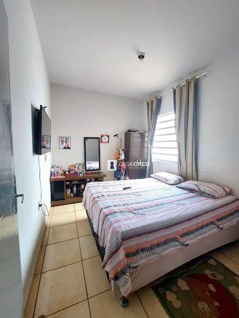 Casa com 2 quartos à venda, 250m2 em Jardim Sion, Varginha - MG - imagem 8 Foto 8 de Casa com 2 quartos à venda, 250m2 em Jardim Sion, Varginha - MG