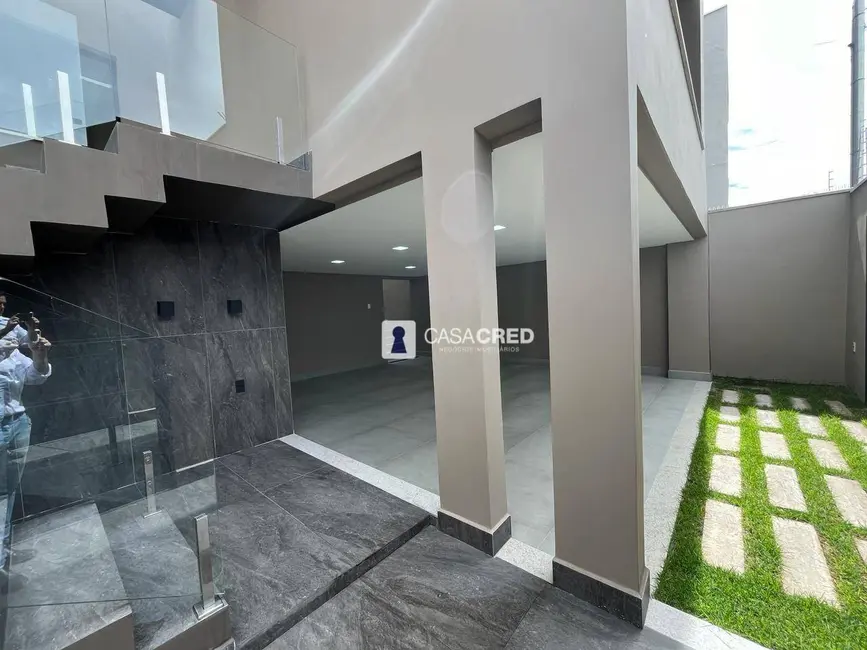 Foto 1 de Casa com 3 quartos à venda, 275m2 em Varginha - MG
