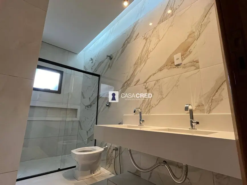 Foto 9 de Casa com 3 quartos à venda, 275m2 em Varginha - MG