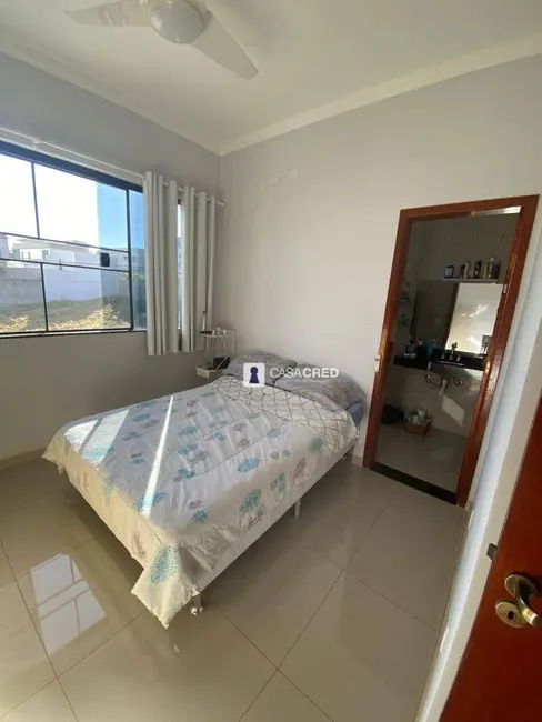 Foto 9 de Casa com 3 quartos à venda, 220m2 em Industrial JK, Varginha - MG