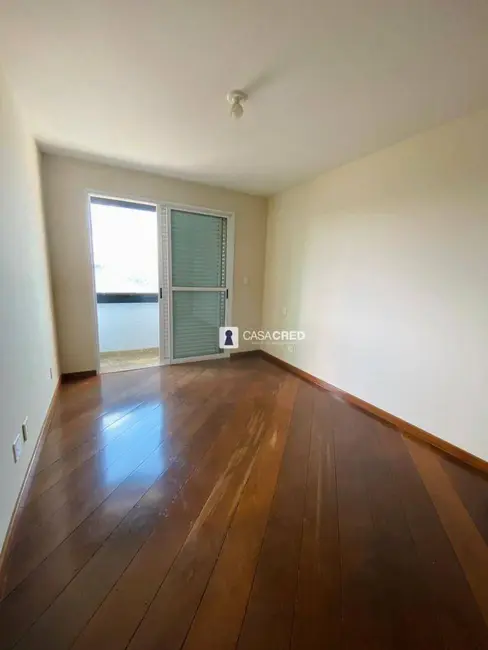 Apartamento com 3 quartos à venda, 300m2 em Centro, Varginha - MG - imagem 7 Foto 7 de Apartamento com 3 quartos à venda, 300m2 em Centro, Varginha - MG