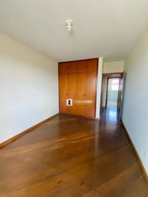 Apartamento com 3 quartos à venda, 300m2 em Centro, Varginha - MG - imagem 9 Foto 9 de Apartamento com 3 quartos à venda, 300m2 em Centro, Varginha - MG