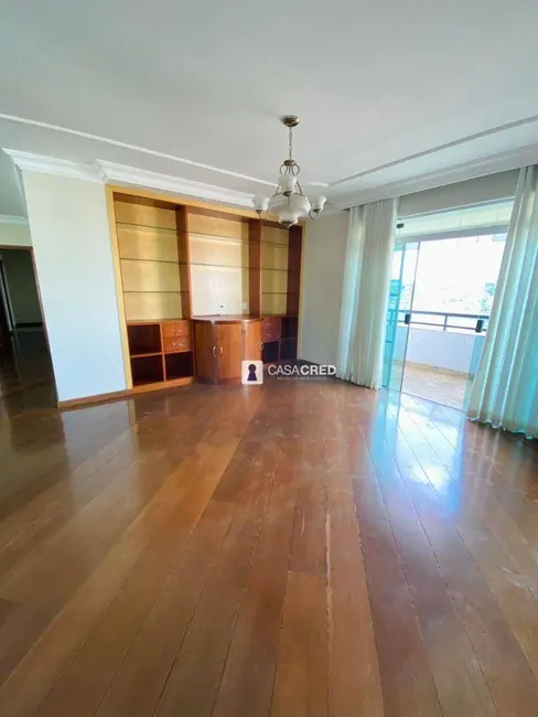 Apartamento com 3 quartos à venda, 300m2 em Centro, Varginha - MG - imagem 3 Foto 3 de Apartamento com 3 quartos à venda, 300m2 em Centro, Varginha - MG