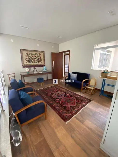 Casa com 3 quartos à venda, 300m2 em Centro, Varginha - MG - imagem 7 Foto 7 de Casa com 3 quartos à venda, 300m2 em Centro, Varginha - MG