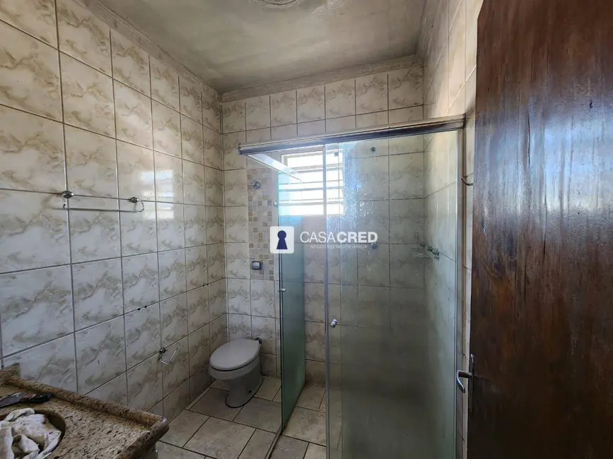 Casa com 2 quartos à venda, 150m2 em Santana, Varginha - MG - imagem 8 Foto 8 de Casa com 2 quartos à venda, 150m2 em Santana, Varginha - MG
