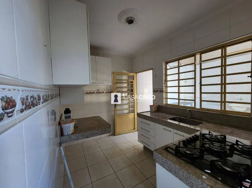 Casa com 2 quartos à venda, 150m2 em Santana, Varginha - MG - imagem 7 Foto 7 de Casa com 2 quartos à venda, 150m2 em Santana, Varginha - MG