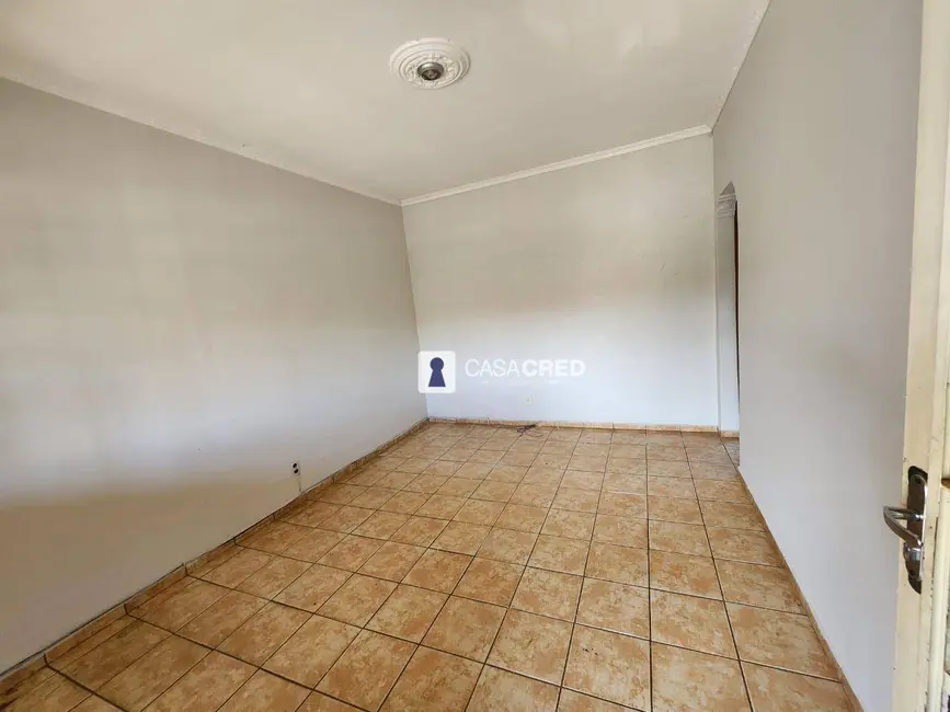 Casa com 2 quartos à venda, 150m2 em Santana, Varginha - MG - imagem 4 Foto 4 de Casa com 2 quartos à venda, 150m2 em Santana, Varginha - MG