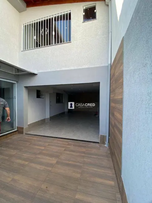 Casa com 3 quartos à venda, 174m2 em São Sebastião, Varginha - MG - imagem 5 Foto 5 de Casa com 3 quartos à venda, 174m2 em São Sebastião, Varginha - MG
