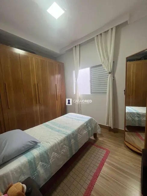 Casa com 2 quartos à venda, 100m2 em San Marino, Varginha - MG - imagem 9 Foto 9 de Casa com 2 quartos à venda, 100m2 em San Marino, Varginha - MG