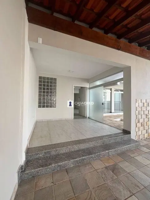 Foto 3 de Casa com 3 quartos à venda, 288m2 em Jardim Petrópolis, Varginha - MG