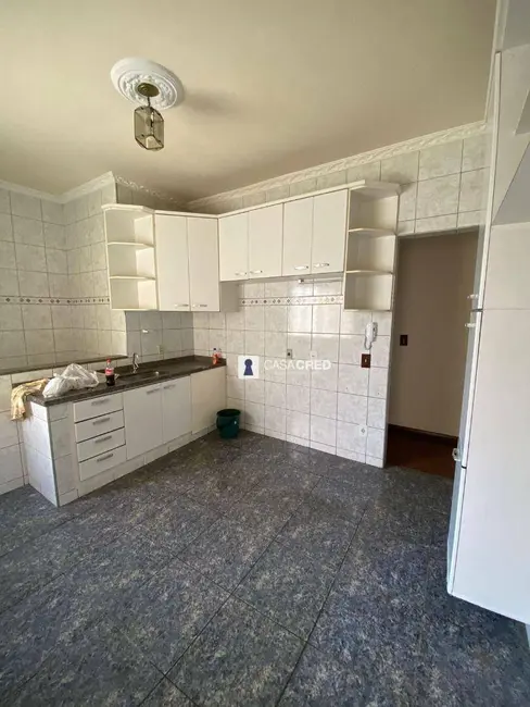 Casa com 4 quartos à venda, 250m2 em Santana, Varginha - MG - imagem 5 Foto 5 de Casa com 4 quartos à venda, 250m2 em Santana, Varginha - MG
