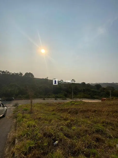 Terreno / Lote à venda, 300m2 em Varginha - MG - imagem 3 Foto 3 de Terreno / Lote à venda, 300m2 em Varginha - MG