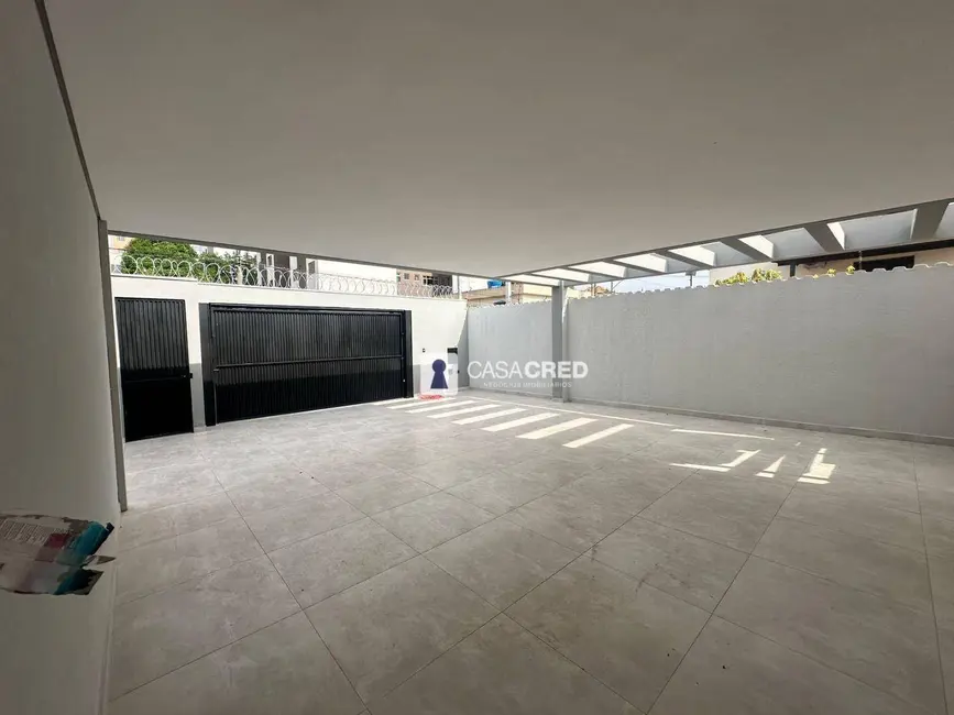 Casa com 4 quartos à venda, 372m2 em Santa Luiza, Varginha - MG - imagem 3 Foto 3 de Casa com 4 quartos à venda, 372m2 em Santa Luiza, Varginha - MG