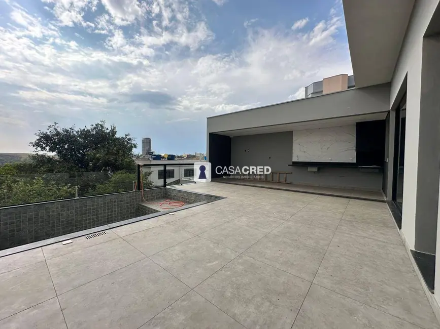Casa com 4 quartos à venda, 372m2 em Santa Luiza, Varginha - MG - imagem 8 Foto 8 de Casa com 4 quartos à venda, 372m2 em Santa Luiza, Varginha - MG