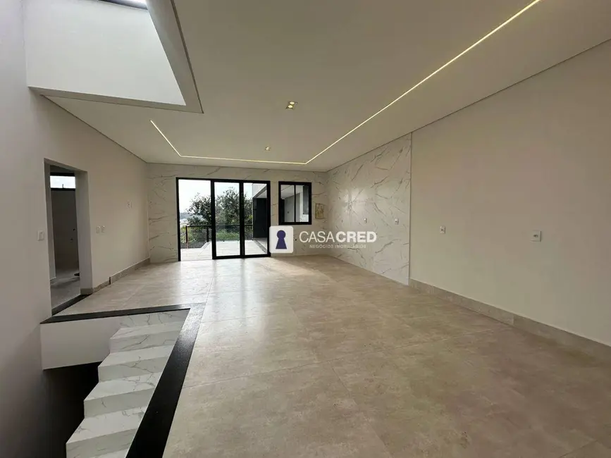 Casa com 4 quartos à venda, 372m2 em Santa Luiza, Varginha - MG - imagem 4 Foto 4 de Casa com 4 quartos à venda, 372m2 em Santa Luiza, Varginha - MG