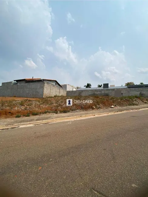 Foto 1 de Terreno / Lote à venda, 418m2 em Alta Villa, Varginha - MG