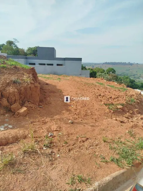 Foto 1 de Terreno / Lote à venda, 268m2 em Varginha - MG