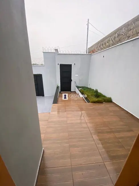 Foto 2 de Casa com 2 quartos à venda, 250m2 em Parque de Exposições, Varginha - MG