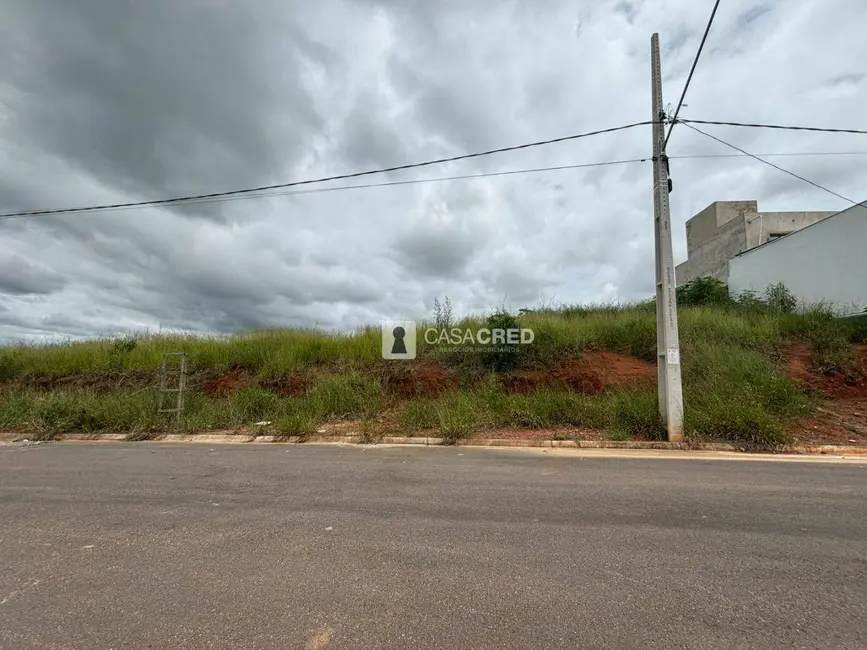 Terreno / Lote à venda, 275m2 em Varginha - MG - imagem 1 Foto 1 de Terreno / Lote à venda, 275m2 em Varginha - MG