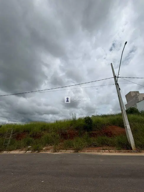 Terreno / Lote à venda, 275m2 em Varginha - MG - imagem 2 Foto 2 de Terreno / Lote à venda, 275m2 em Varginha - MG