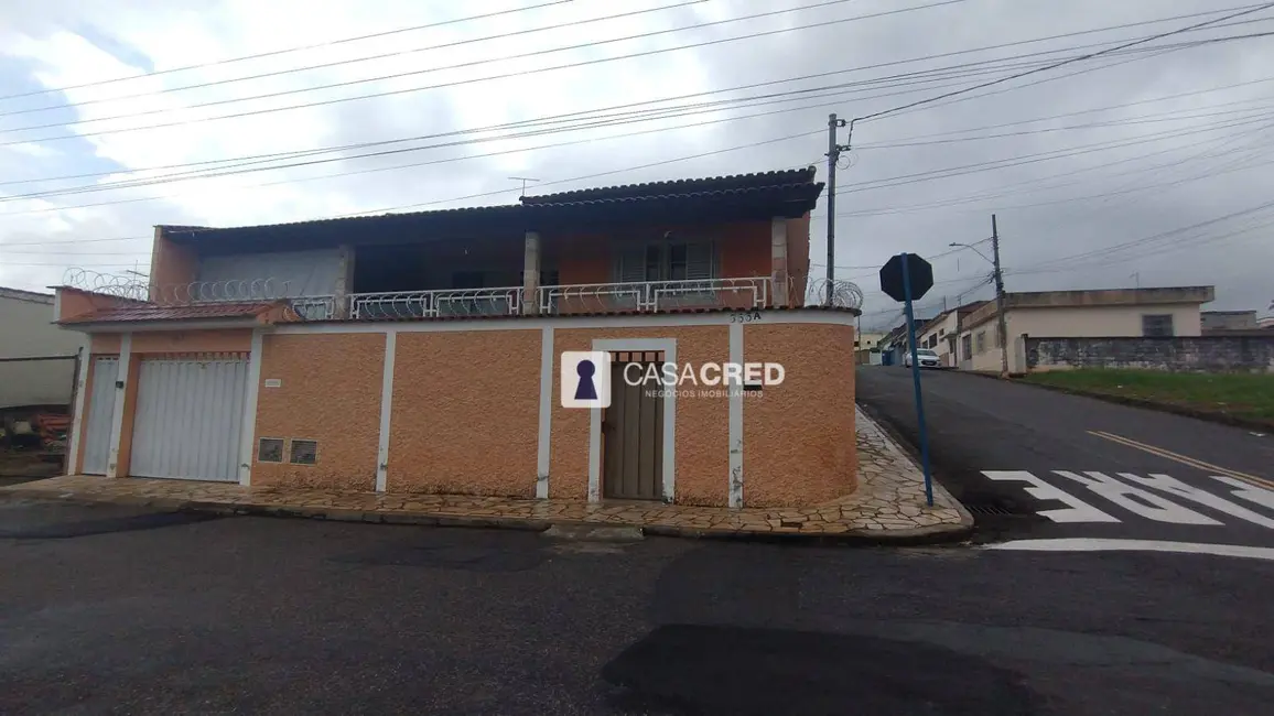 Foto 1 de Casa com 5 quartos à venda, 325m2 em Jardim Canaã, Varginha - MG