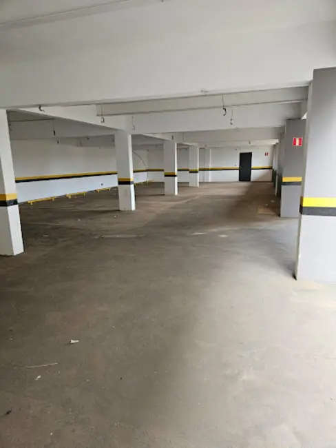 Foto 2 de Sala Comercial para alugar, 690m2 em Centro, Varginha - MG