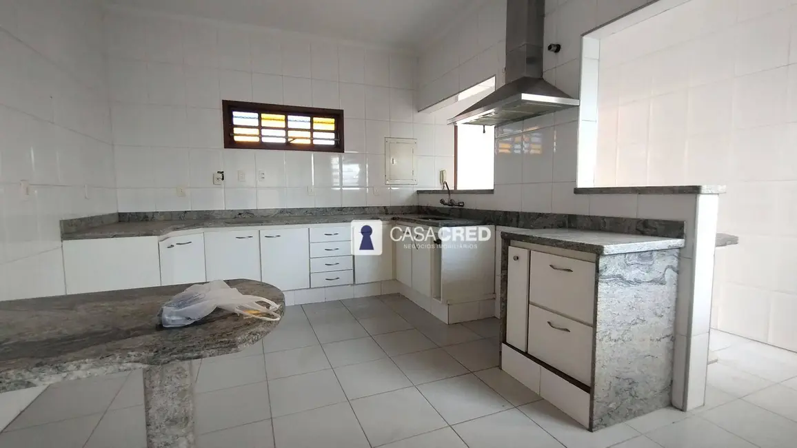 Casa com 5 quartos à venda, 325m2 em Bom Pastor, Varginha - MG - imagem 7 Foto 7 de Casa com 5 quartos à venda, 325m2 em Bom Pastor, Varginha - MG