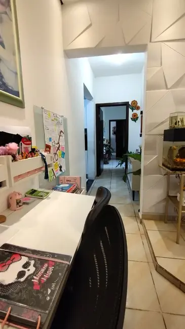 Casa com 3 quartos à venda, 200m2 em Sagrado Coração, Varginha - MG - imagem 6 Foto 6 de Casa com 3 quartos à venda, 200m2 em Sagrado Coração, Varginha - MG
