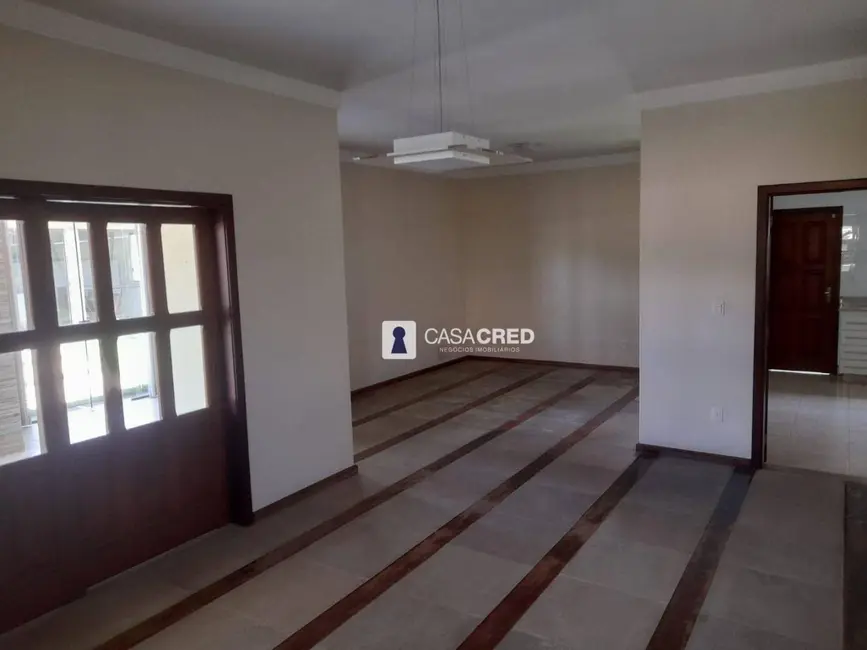 Casa de Condomínio com 3 quartos à venda, 784m2 em Jardim Simões, Varginha - MG - imagem 3 Foto 3 de Casa de Condomínio com 3 quartos à venda, 784m2 em Jardim Simões, Varginha - MG