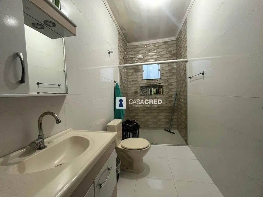 Casa com 2 quartos à venda, 120m2 em Imperial, Varginha - MG - imagem 5 Foto 5 de Casa com 2 quartos à venda, 120m2 em Imperial, Varginha - MG
