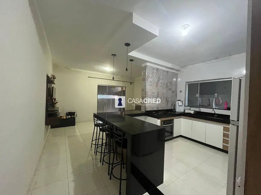 Casa com 2 quartos à venda, 120m2 em Imperial, Varginha - MG - imagem 3 Foto 3 de Casa com 2 quartos à venda, 120m2 em Imperial, Varginha - MG