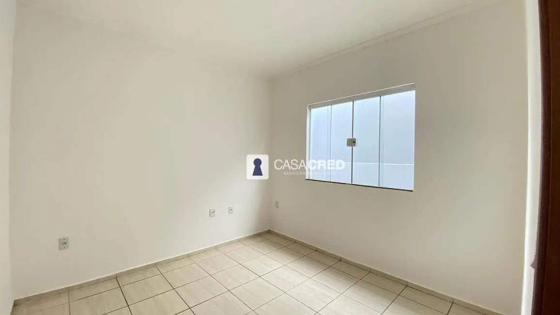 Casa com 2 quartos à venda, 200m2 em Sagrado Coração II, Varginha - MG - imagem 2 Foto 2 de Casa com 2 quartos à venda, 200m2 em Sagrado Coração II, Varginha - MG