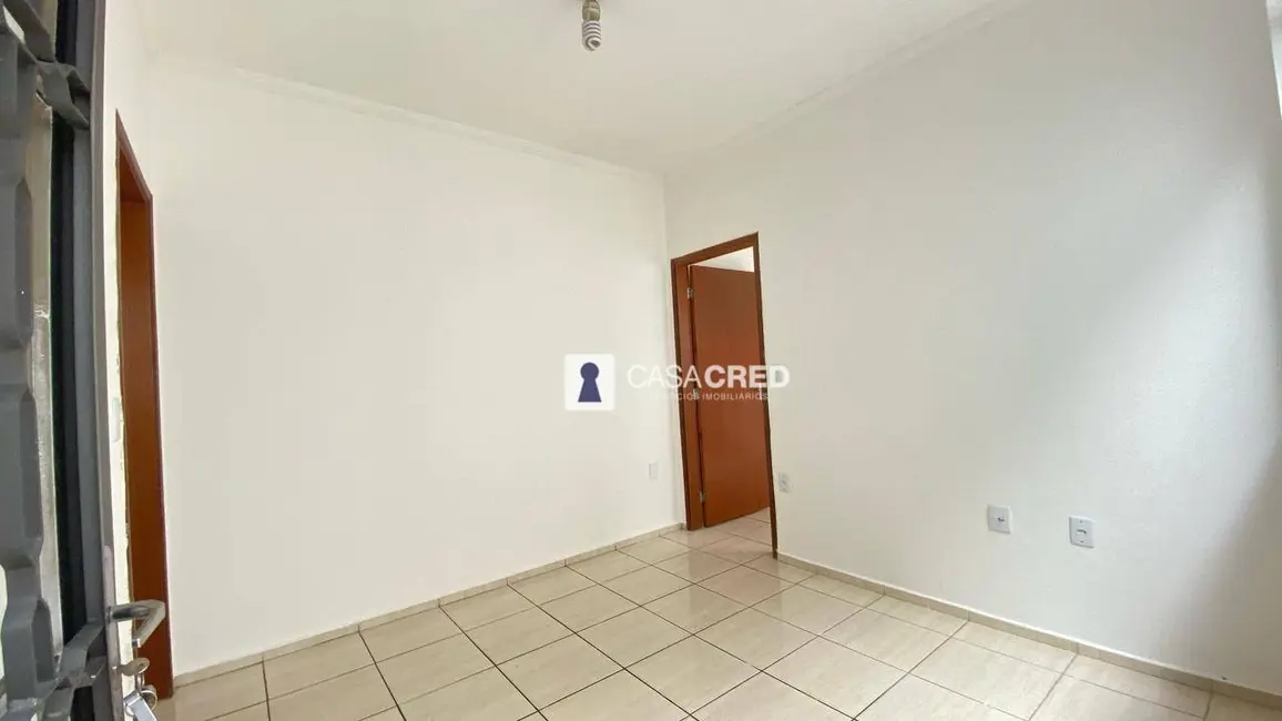Casa com 2 quartos à venda, 200m2 em Sagrado Coração II, Varginha - MG - imagem 3 Foto 3 de Casa com 2 quartos à venda, 200m2 em Sagrado Coração II, Varginha - MG