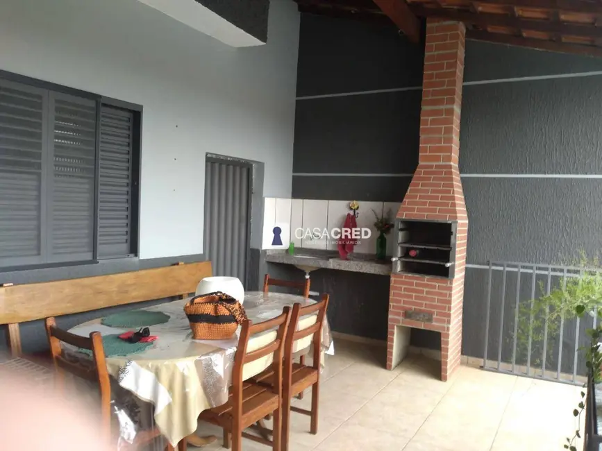 Foto 4 de Casa com 3 quartos à venda, 212m2 em Damasco, Varginha - MG