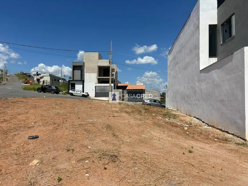 Foto 3 de Terreno / Lote à venda, 210m2 em Varginha - MG