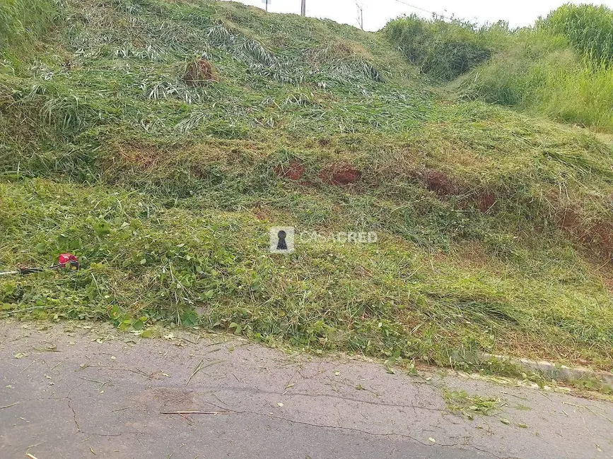 Foto 1 de Terreno / Lote à venda, 235m2 em Vila Paiva, Varginha - MG