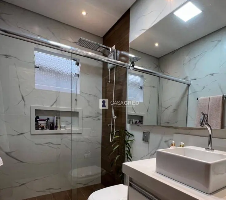 Casa com 2 quartos à venda, 107m2 em Jardim São Joaquim, Varginha - MG - imagem 6 Foto 6 de Casa com 2 quartos à venda, 107m2 em Jardim São Joaquim, Varginha - MG
