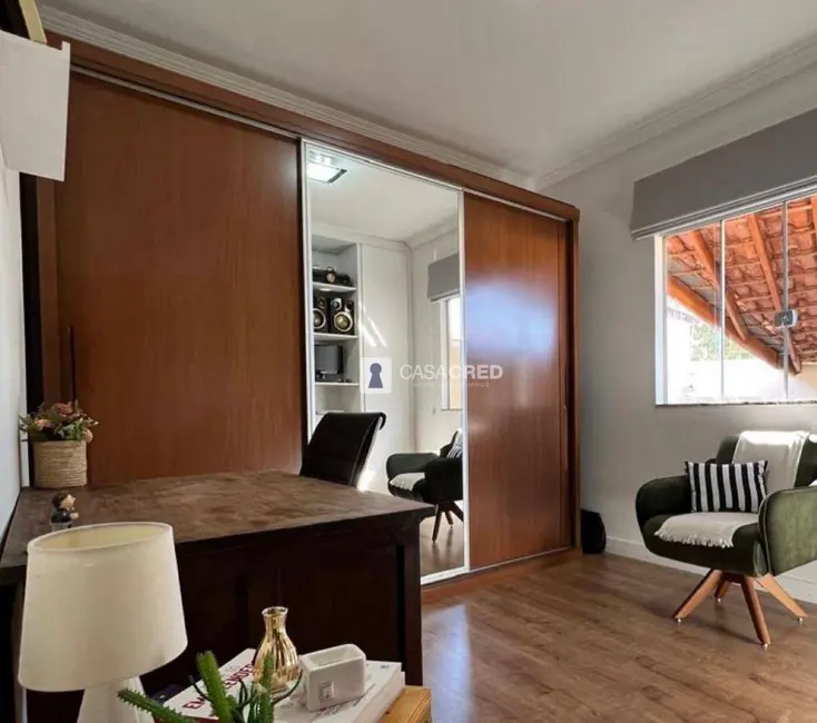 Casa com 2 quartos à venda, 107m2 em Jardim São Joaquim, Varginha - MG - imagem 7 Foto 7 de Casa com 2 quartos à venda, 107m2 em Jardim São Joaquim, Varginha - MG
