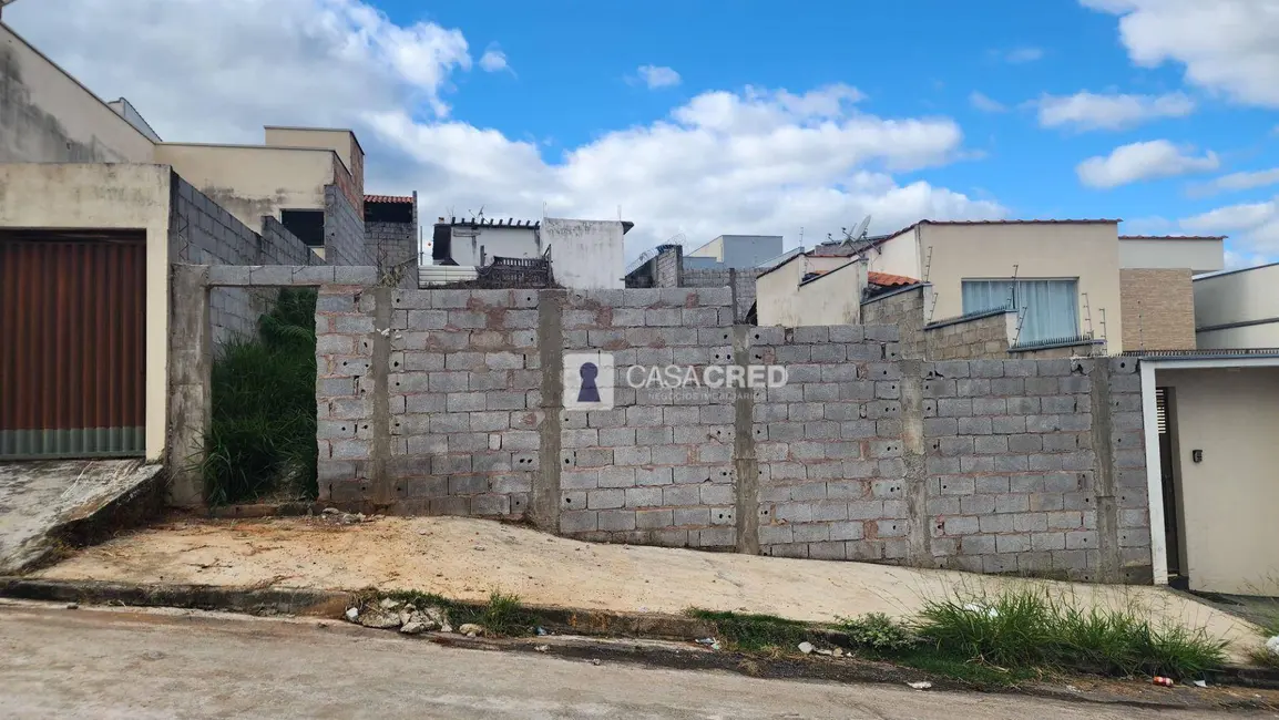 Foto 1 de Terreno / Lote à venda, 231m2 em Residencial Alto Pinheiros, Varginha - MG