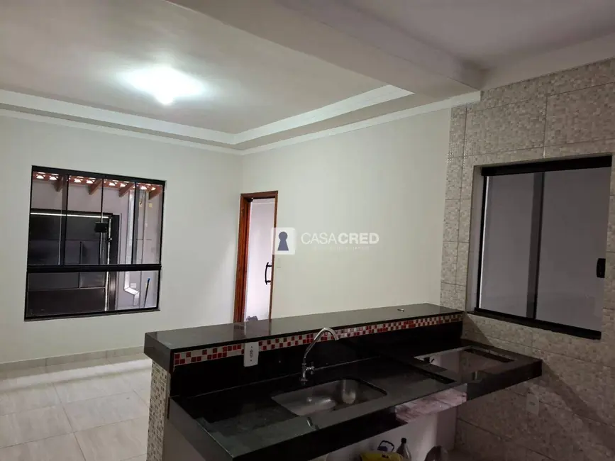 Casa com 3 quartos à venda, 100m2 em Vargem, Varginha - MG - imagem 5 Foto 5 de Casa com 3 quartos à venda, 100m2 em Vargem, Varginha - MG
