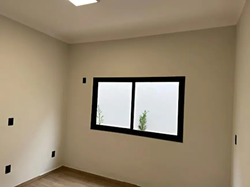 Foto 2 de Casa com 3 quartos à venda, 250m2 em Varginha - MG