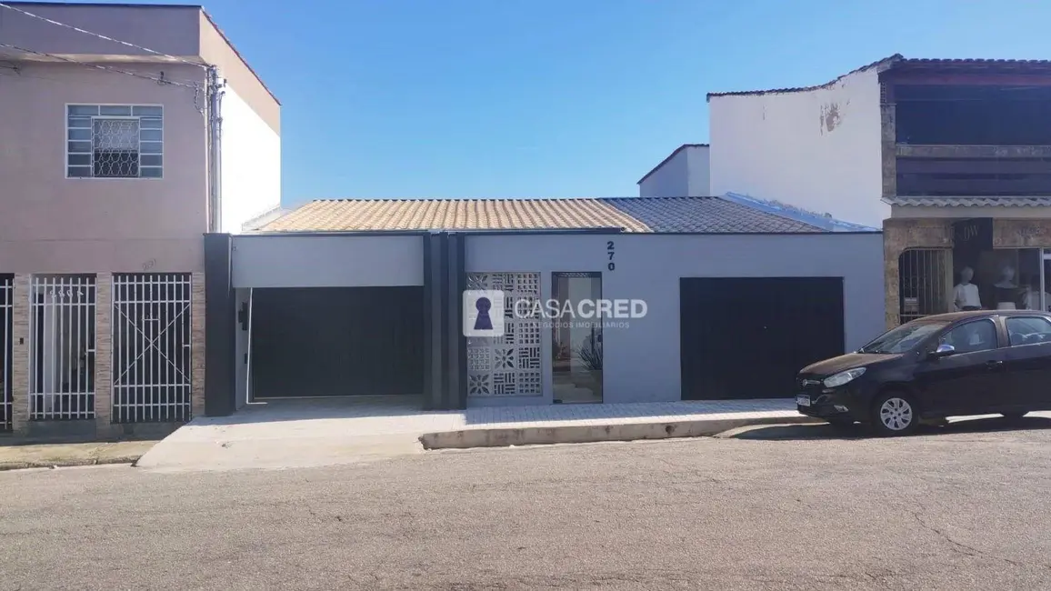 Foto 1 de Casa com 5 quartos à venda, 350m2 em Santana, Varginha - MG
