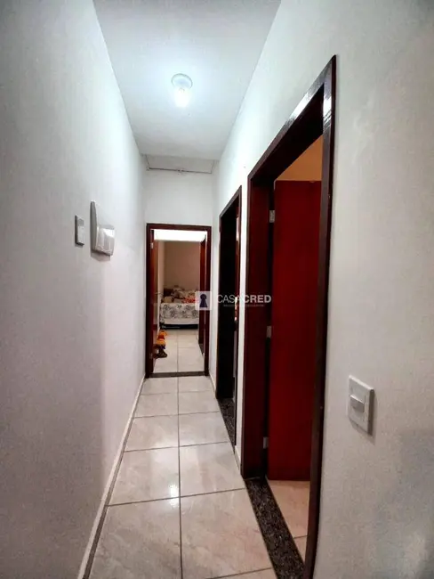 Casa com 2 quartos à venda, 100m2 em São Lucas, Varginha - MG - imagem 8 Foto 8 de Casa com 2 quartos à venda, 100m2 em São Lucas, Varginha - MG