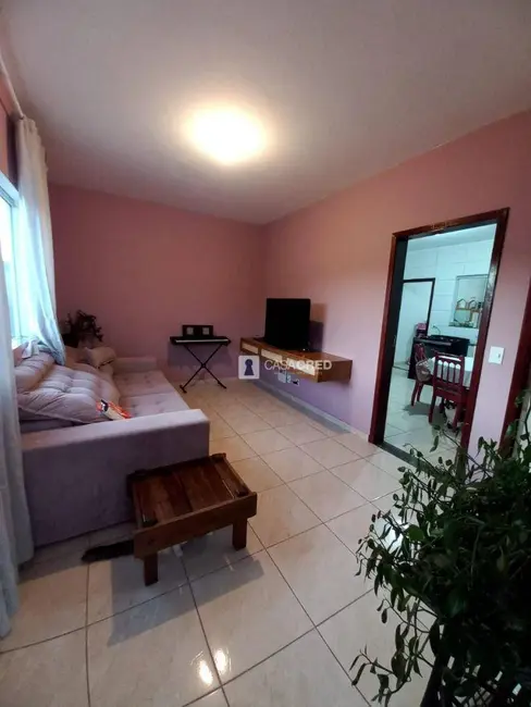 Casa com 2 quartos à venda, 100m2 em São Lucas, Varginha - MG - imagem 4 Foto 4 de Casa com 2 quartos à venda, 100m2 em São Lucas, Varginha - MG