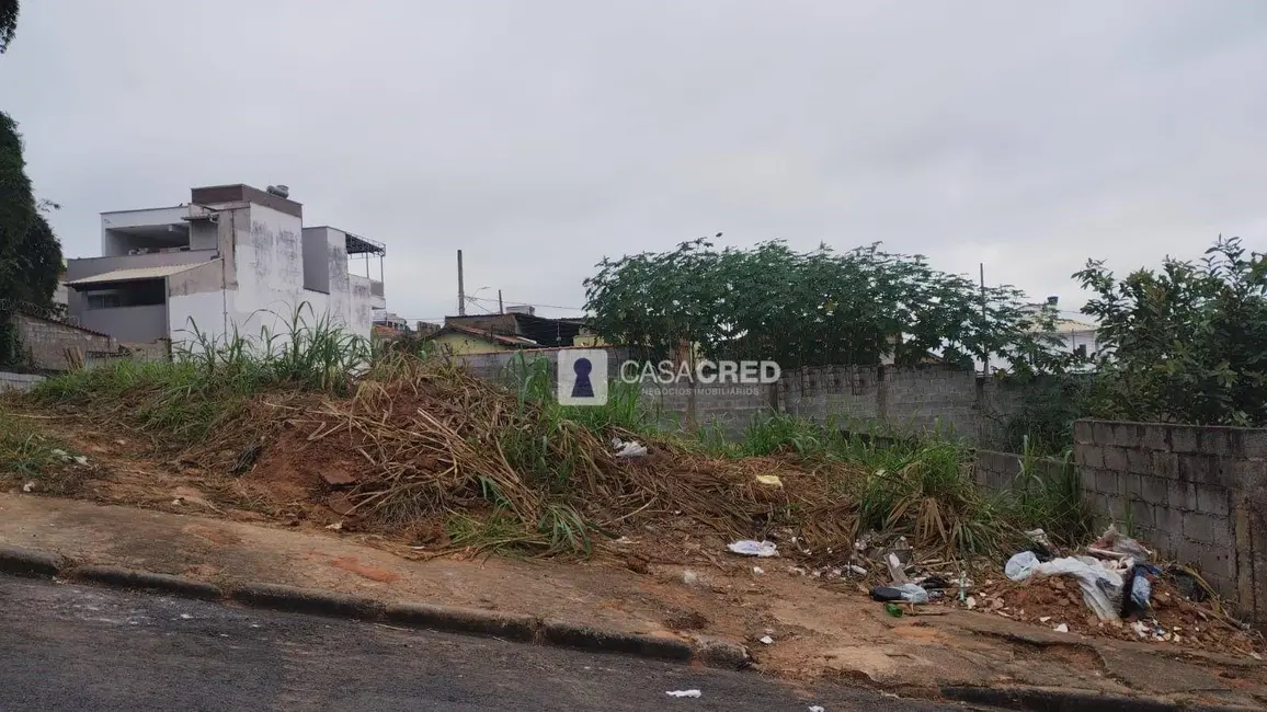 Foto 1 de Terreno / Lote à venda, 279m2 em Vila Barcelona, Varginha - MG