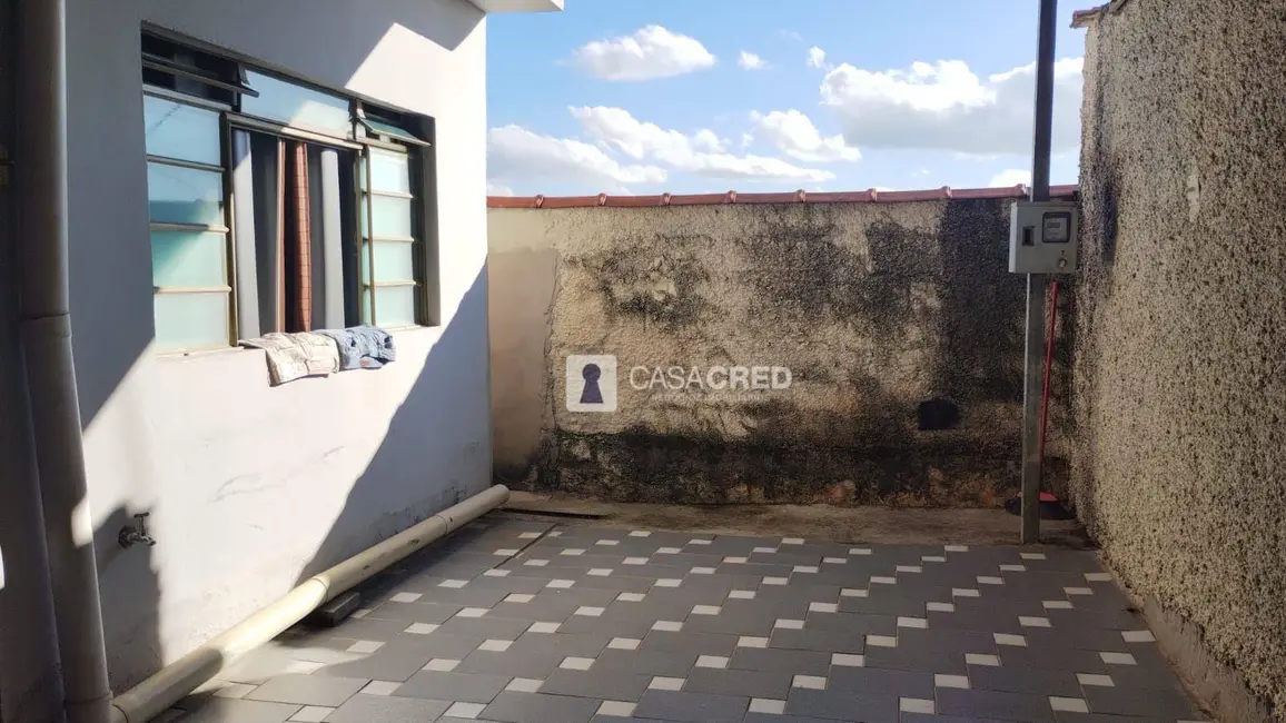 Casa com 3 quartos à venda, 260m2 em Conjunto Habitacional Centenário, Varginha - MG - imagem 4 Foto 4 de Casa com 3 quartos à venda, 260m2 em Conjunto Habitacional Centenário, Varginha - MG